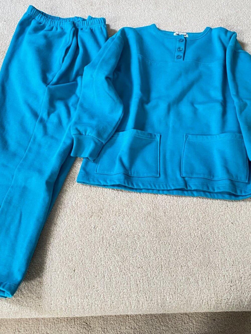 Anthony Richards Woman's Lounge Set Size Small Petite